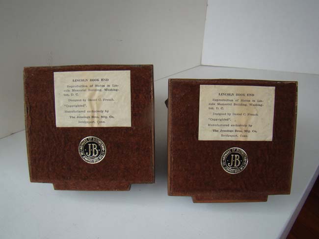 Absolutely the finest pair of Jennings Brothers "Lincoln in the chair" bookends circa 1925 — image 4